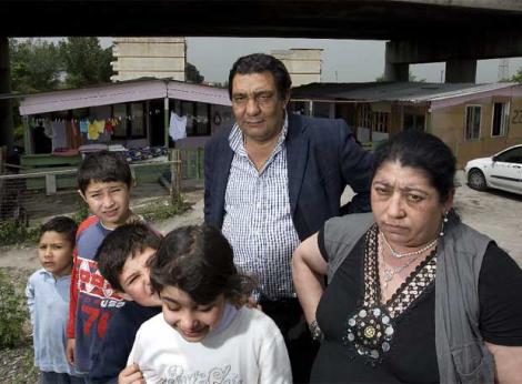 una_familia_gitana_med.jpg