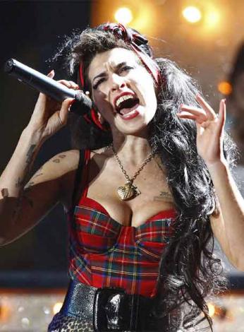 /upload/fotos/blogs_entradas/amy_winehouse_med.jpg