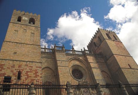 /upload/fotos/blogs_entradas/catedral_de_siguenza_med.jpg