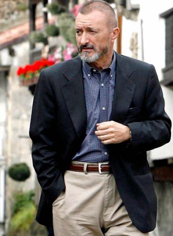 /upload/fotos/blogs_entradas/el_escritor_y_periodista_arturo_prezreverte_med.jpg