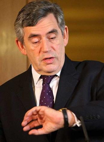 /upload/fotos/blogs_entradas/gordon_brown_durante_la_presentacin_de_las_medidas_med.jpg