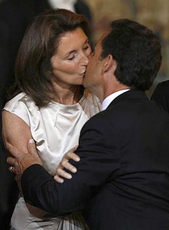 /upload/fotos/blogs_entradas/nicolas_sarkozy_y_ccilia_cyganer_med.jpg