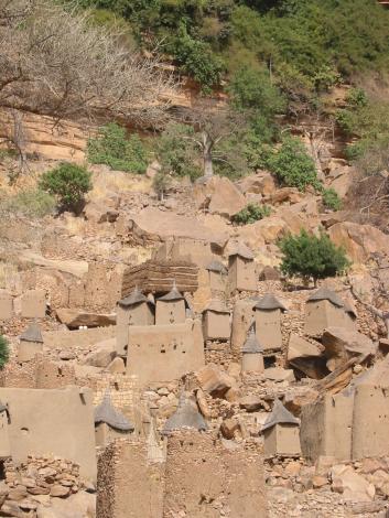 /upload/fotos/blogs_entradas/villa_de_banani_la_togouna_es_visible_en_el_centro_de_la_imagen._med.jpg