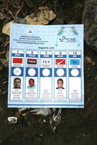 /upload/fotos/blogs_entradas/votos_en_los_basureros_med.jpg
